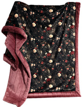 Load image into Gallery viewer, Extra Luxe Cedarwood Sydney + Dark Candle Lit Florals XL Adult Size