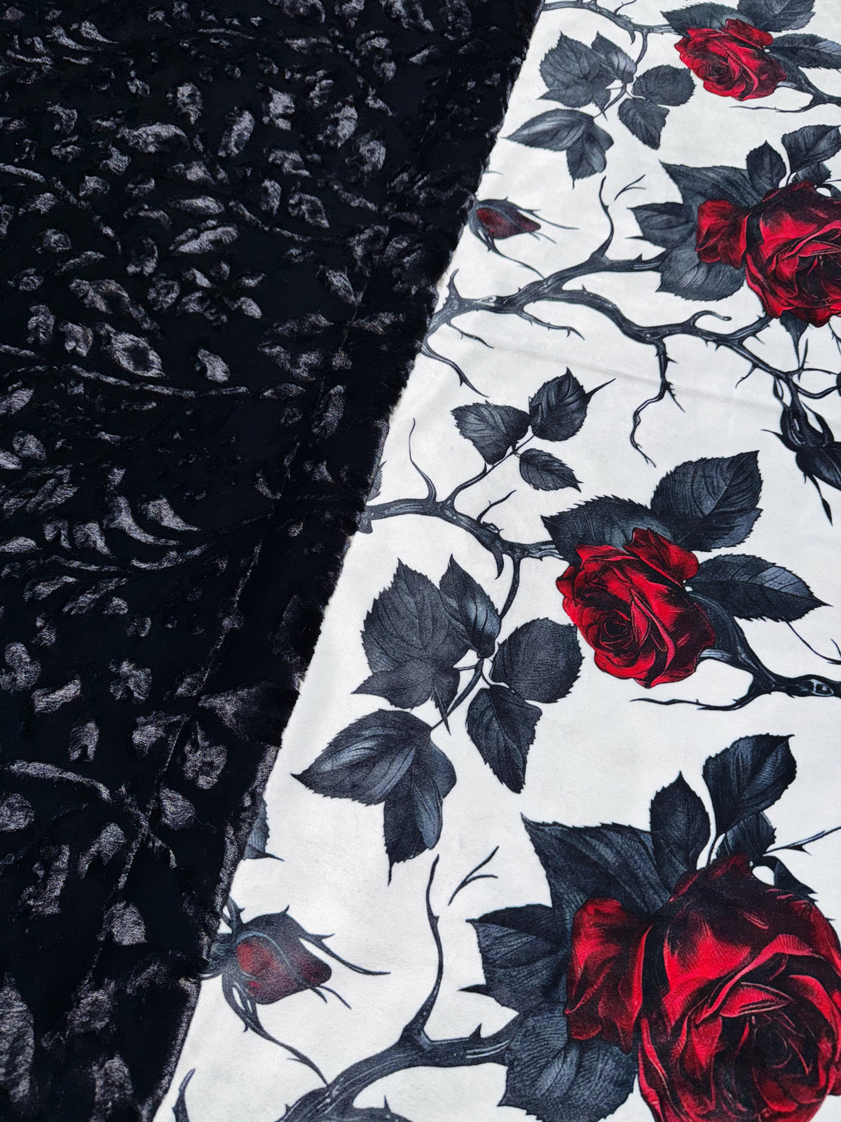 Vintage Red Roses + Black Poppy Xl Adult