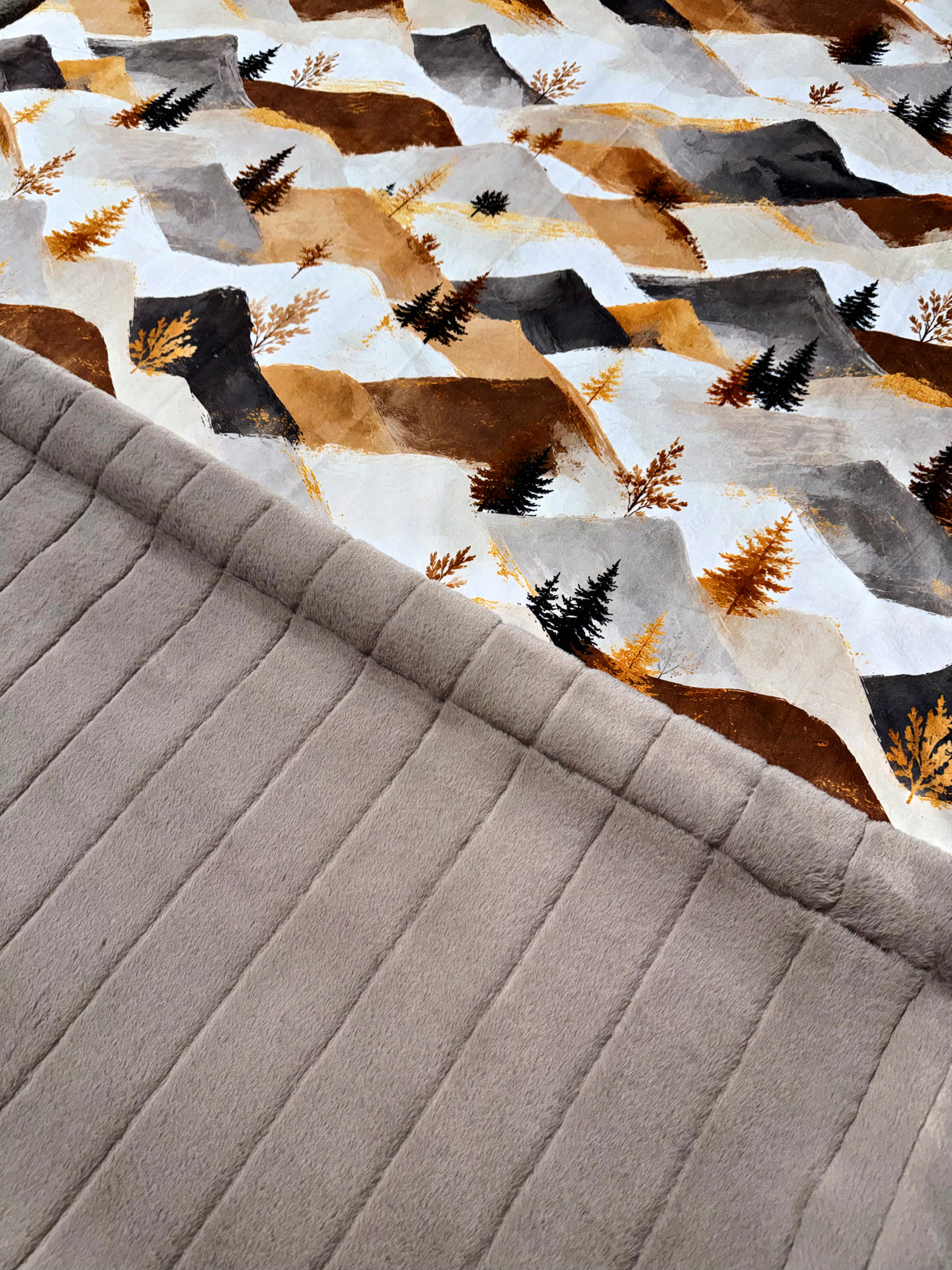 Extra Luxe Gold Dust Mountains Xl Adult