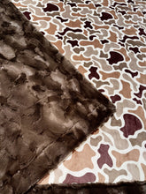 Load image into Gallery viewer, Old School Camo XL Adult Size