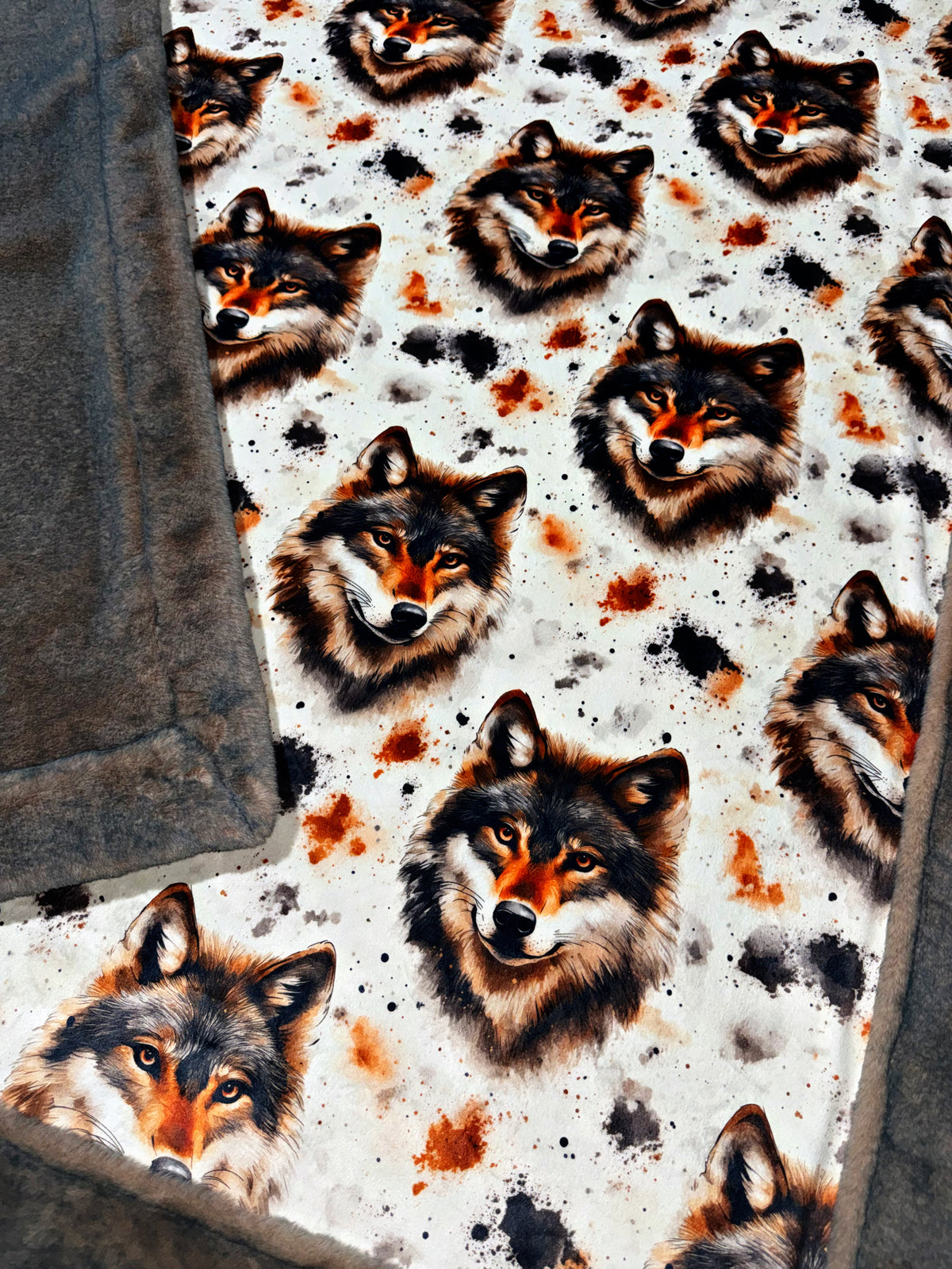 Extra Luxe Patina Glazed Seal + Wolves Xl Adult