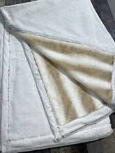 Load image into Gallery viewer, Extra Luxe Vanilla Denver Sky XL Adult Size