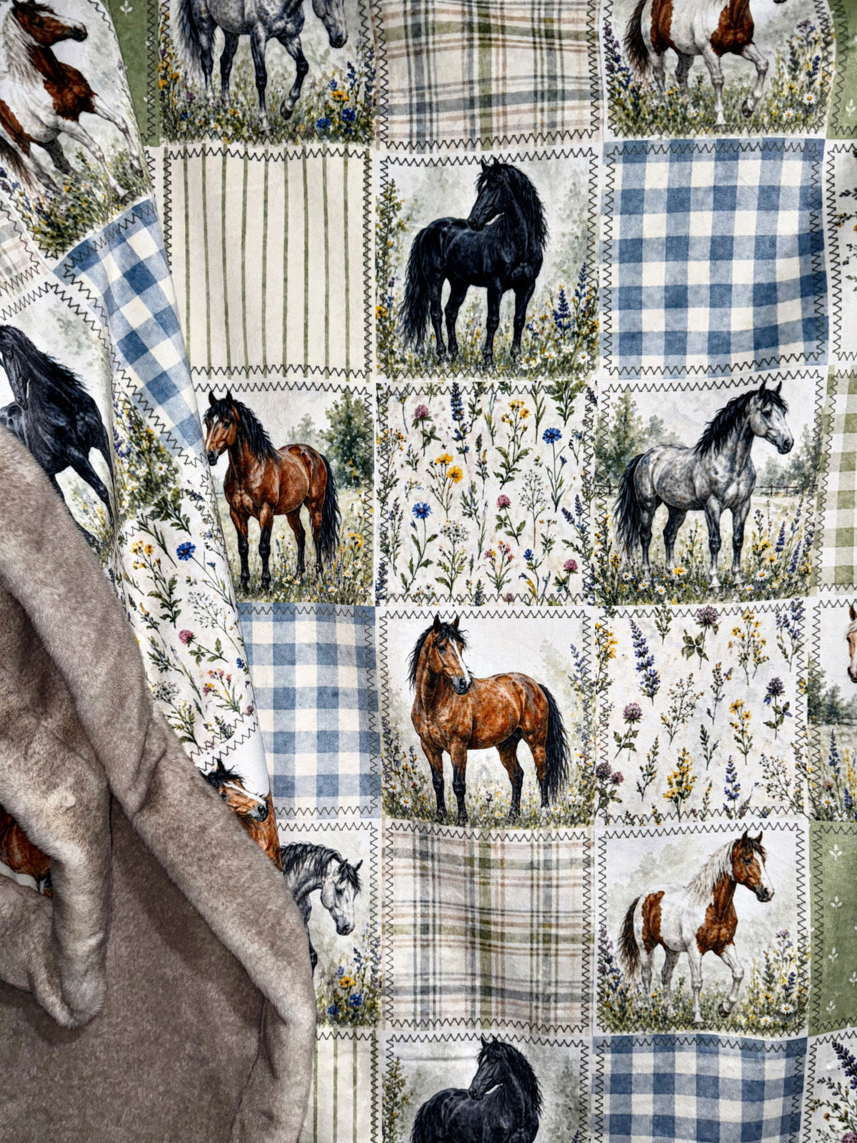 Extra Luxe Glazed Sand Dollar Encore + Country Horses Faux Quilt XL Adult Size