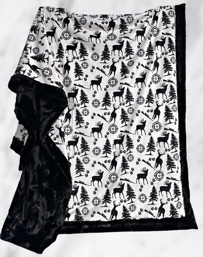 Black + White Hunt XL Adult Size