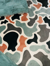 Load image into Gallery viewer, Old School Camo Throw Size
