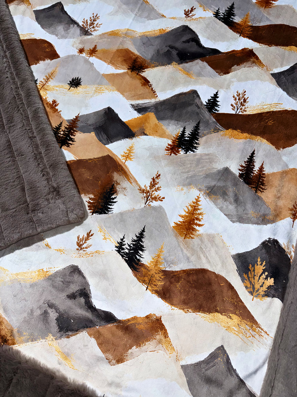 Extra Luxe Gold Dust Mountains Xl Adult
