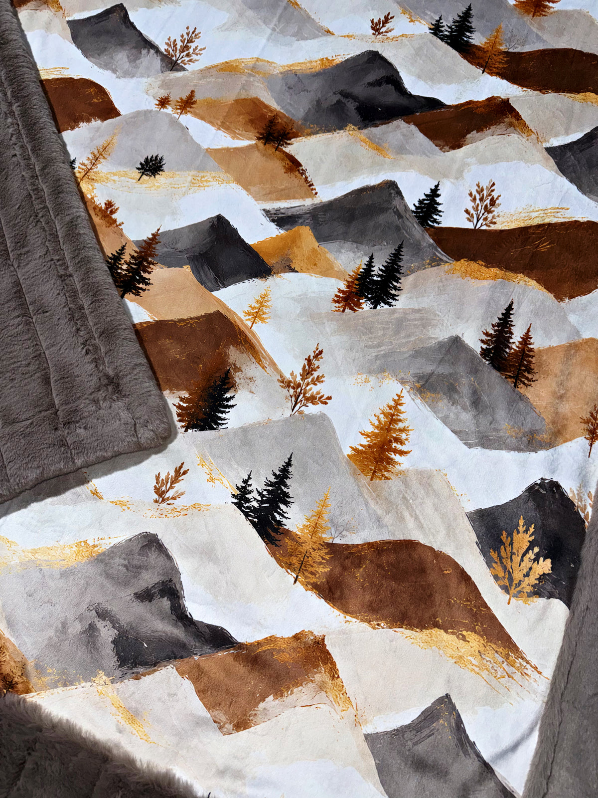 Extra Luxe Gold Dust Mountains Xl Adult