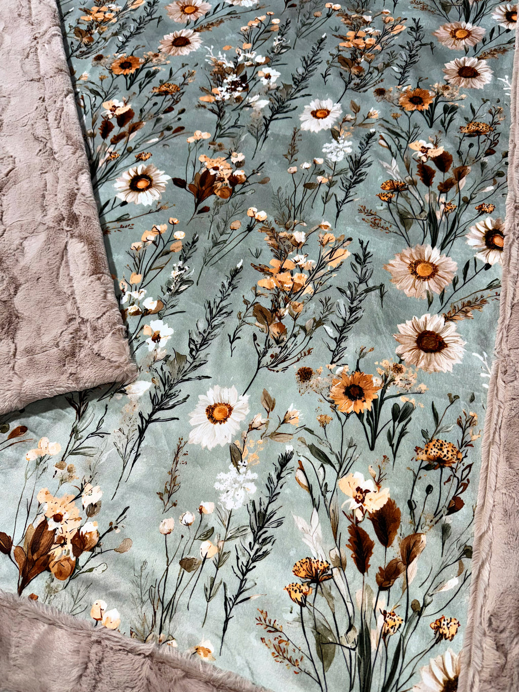 Country Florals XL Adult Size