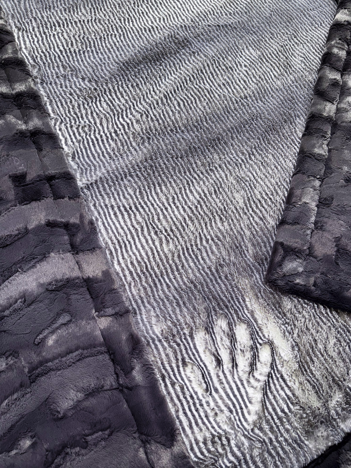 Extra Luxe Tinsel Arctic Owl + Charcoal Hide XL Adult Size