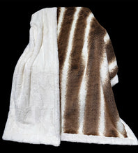 Load image into Gallery viewer, Extra Luxe Arctic Rustic Chinchilla  + Natural Hide XL Adult Size