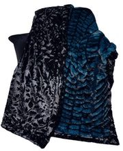 Load image into Gallery viewer, Extra Luxe Dolce Milan Neptune + Black Poppy Throw Size